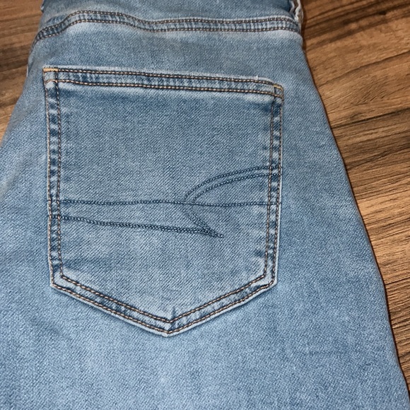 American Eagle Mom Jeans - Picture 7 of 8